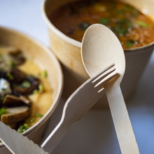 Carica l'immagine nel visualizzatore di Gallery, Insalatiera in cartone 500 ml + coperchio antiappannamento in rPET (200 unità/scatola)