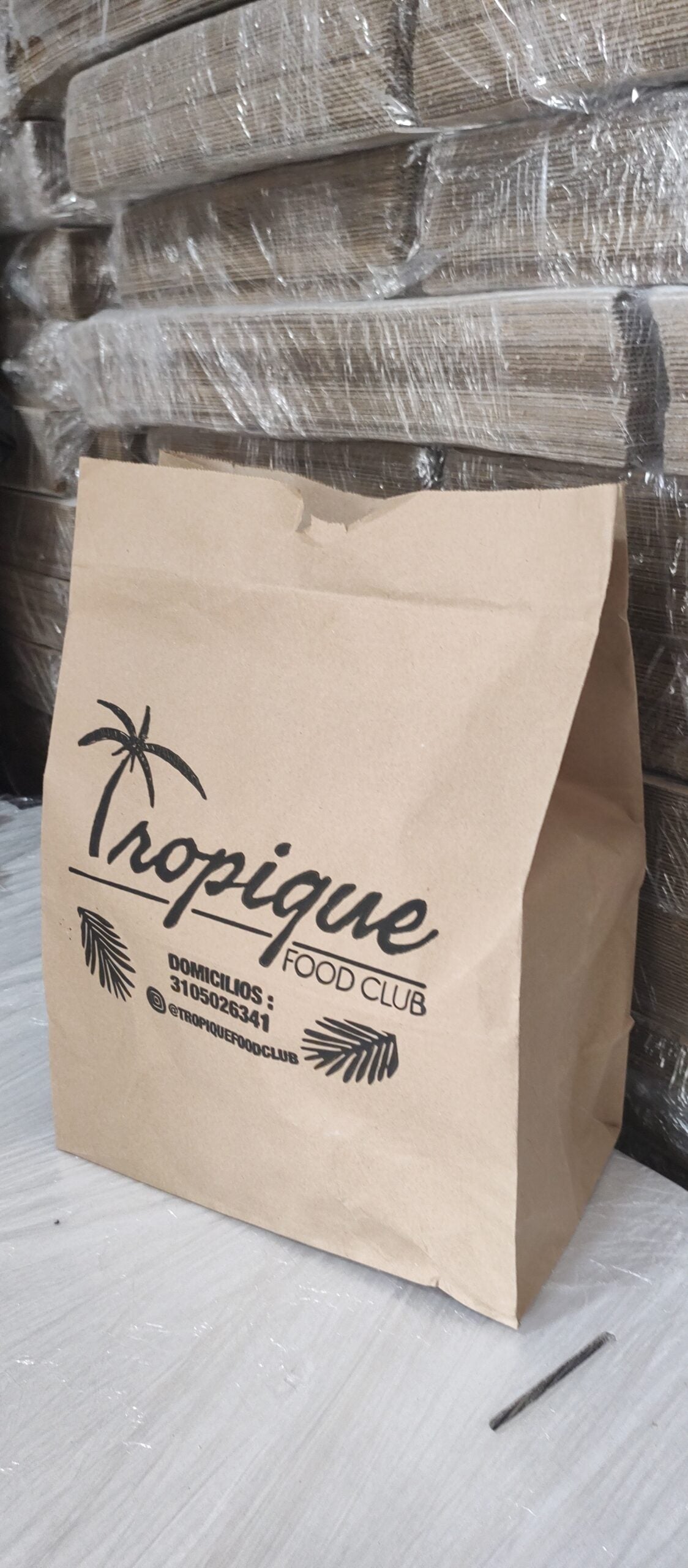 Bolsa Americana Kraft S (22+14x37cm) - (personalizada a 1 tinta - 2 caras)- 1500 unidades