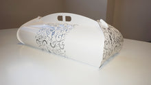 Carica l&#39;immagine nel visualizzatore di Gallery, Scatola natalizia da braccio/baule 35x12x13 cm
