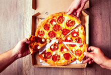 Load image into Gallery viewer, Kraft Pizza Box 26x26x3.5cm
