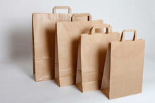 Carica l&#39;immagine nel visualizzatore di Gallery, Borsa Kraft con manico piatto M (32+22x26cm)
